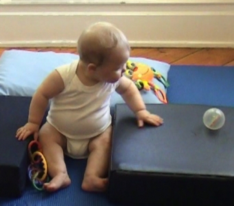 R 9m sitting between blocks 5_0.jpg