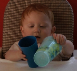 M 11m beaker banging together.jpg