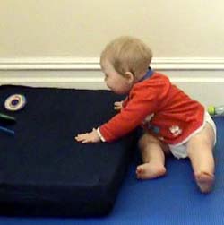 R 11 m sit to kneel at block 1.jpg