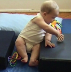 R 9m sitting between blocks 5.jpg