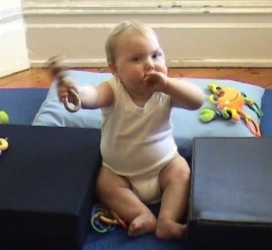 R 9m sitting between blocks 10.jpg