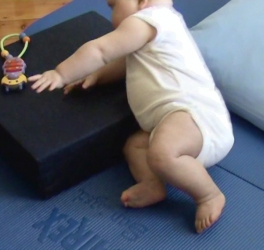 R 9m sitting between blocks 2.jpg